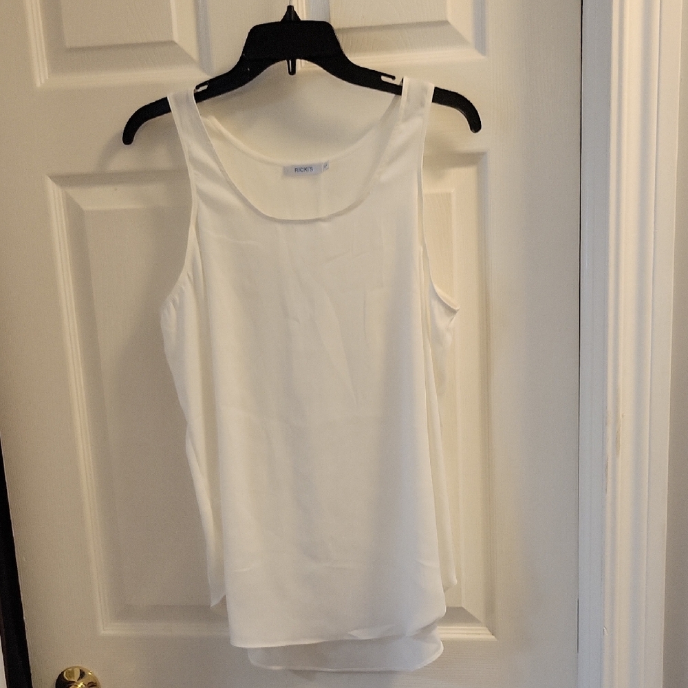 Women's White Sleeveless Top